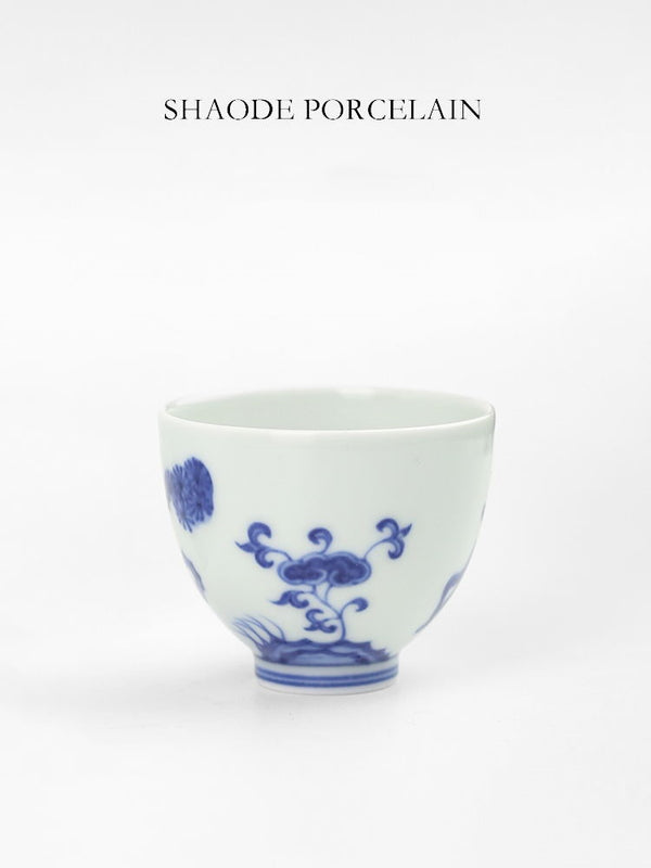 Shouzang kiln blue and white pine deer Yanian master cup single cup Jingdezhen Chinese retro hand-painted tea set sample tea cup