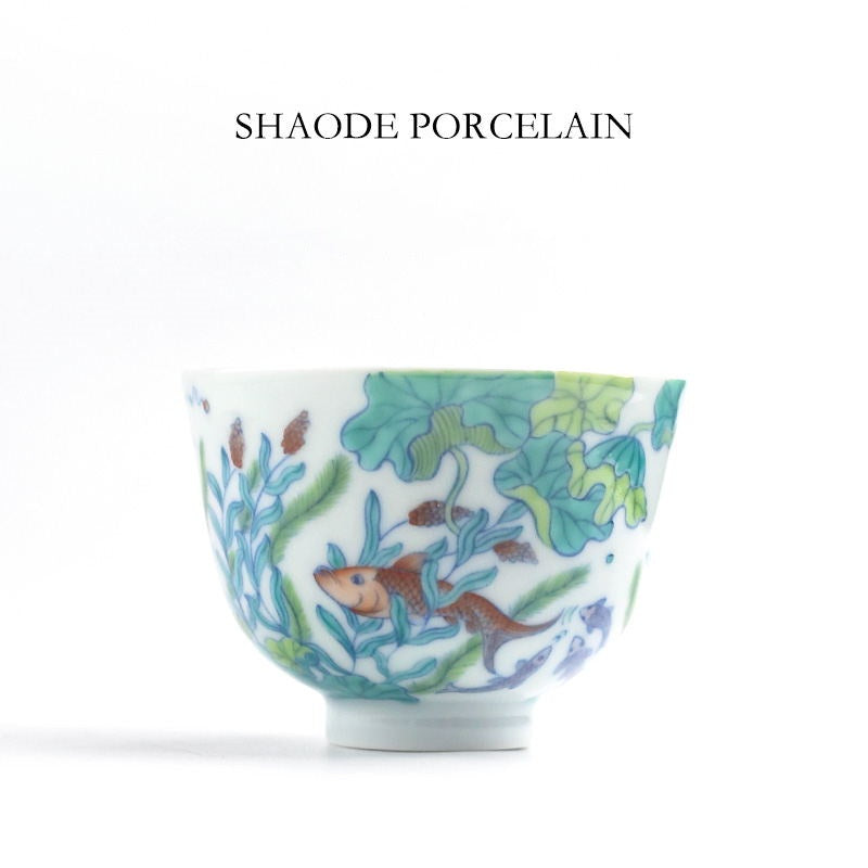 Four tone too blue and white color fish algae pattern cup Jingdezhen Chinese retro tea set tea cup hand-painted tea single cup