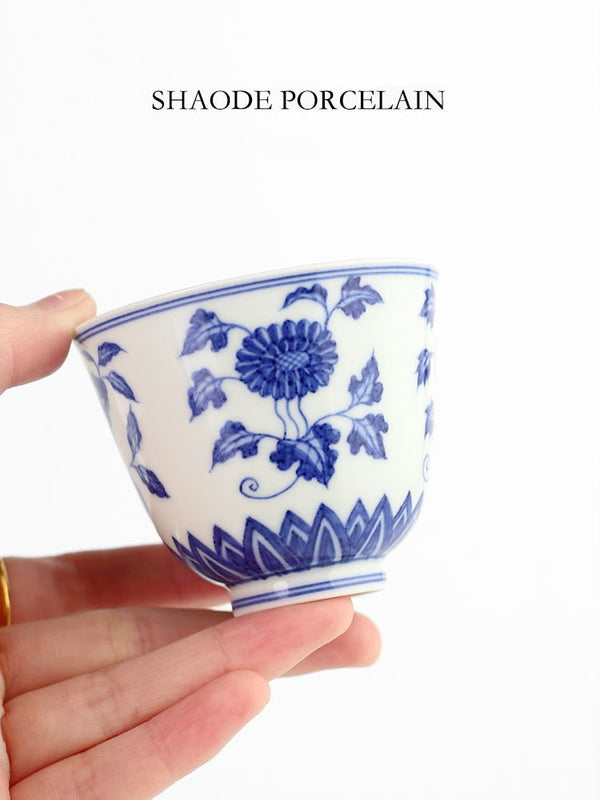 Shouzang kiln blue and white four seasons flower pattern master cup single cup Jingdezhen Chinese tea cup pure hand-painted sample tea cup